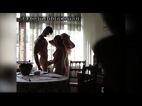 ❤️ חברי מין מזמינים איתו גבר ענק ושלישיה ❤️ פורנו קשה אצלנו